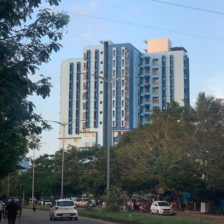 Blueberry Apartments Kochi ภายนอก รูปภาพ
